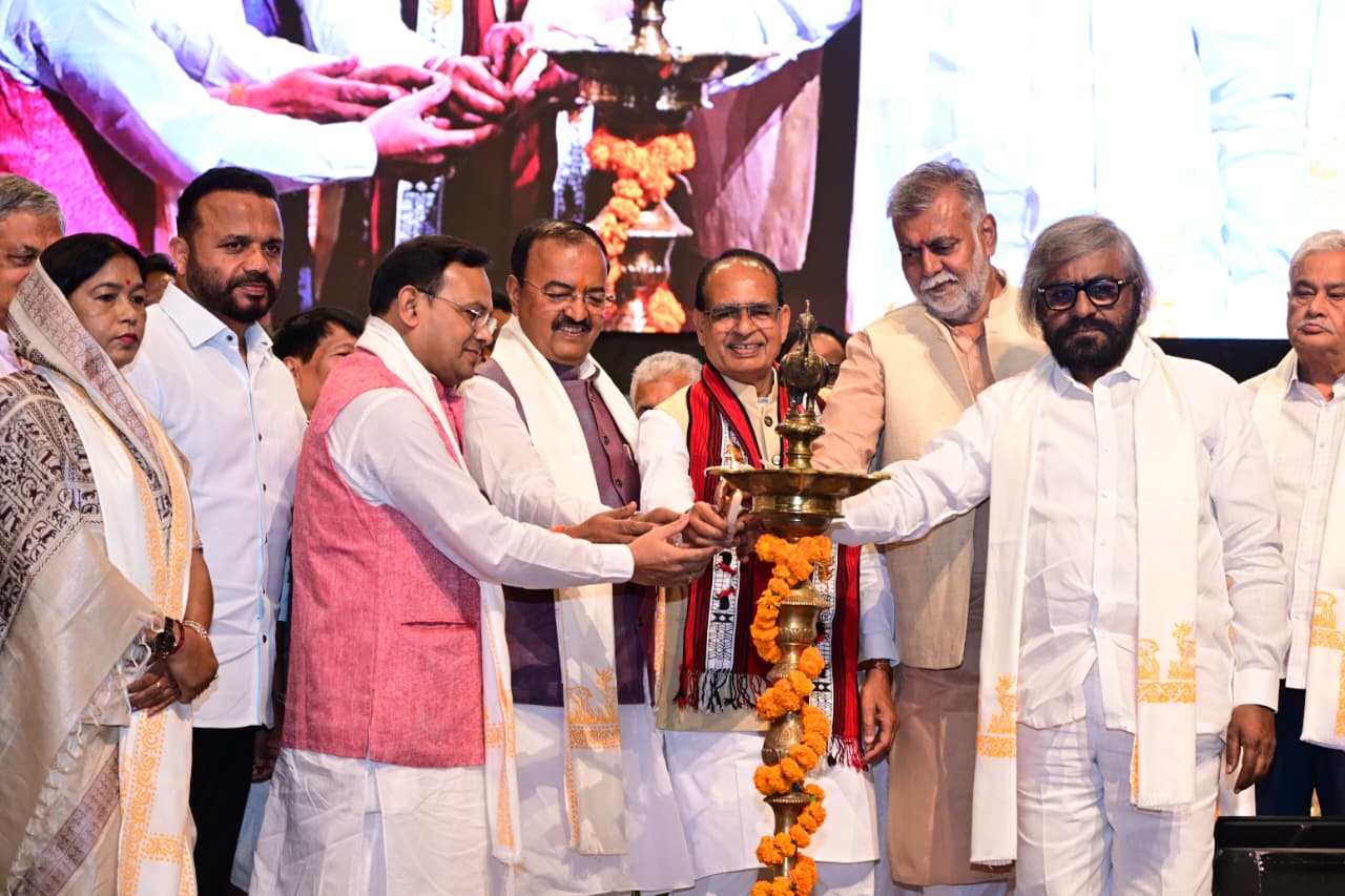 केशव मौर्य का बड़ा ऐलान!.jpeg